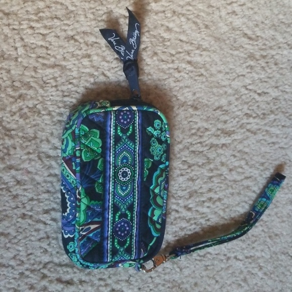 Vera Bradley Handbags - I am a  vera Bradley